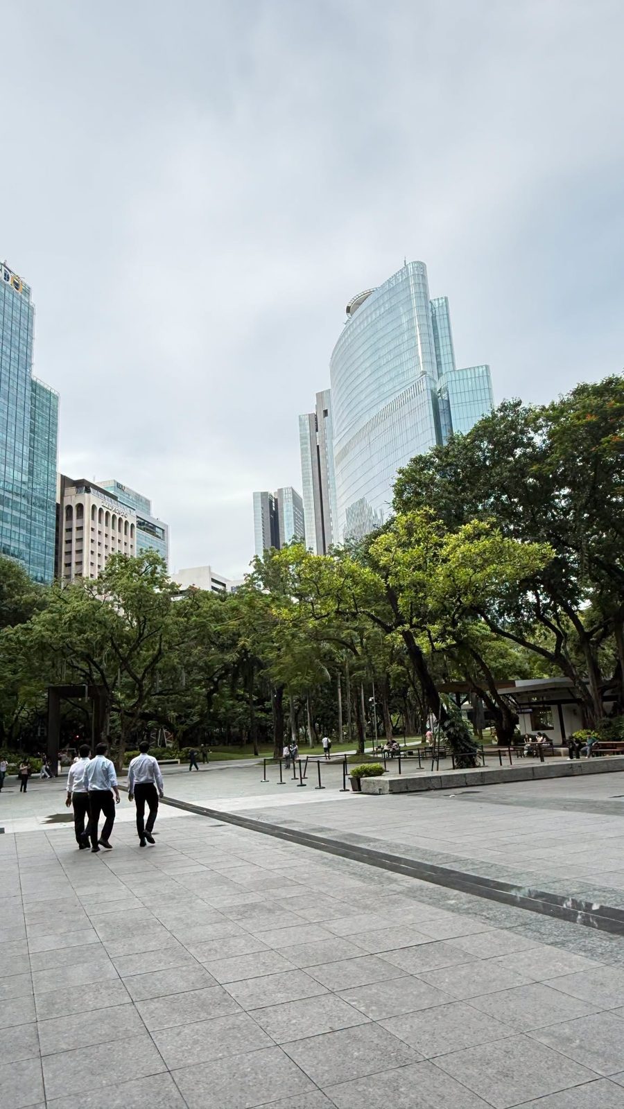 每次來Makati的Ayala Triangle Garden