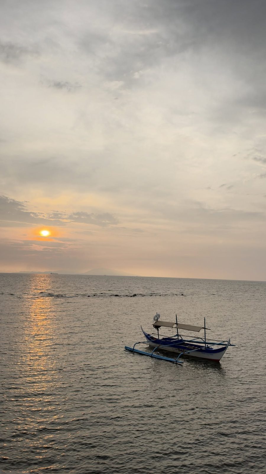 打開窗,看到海